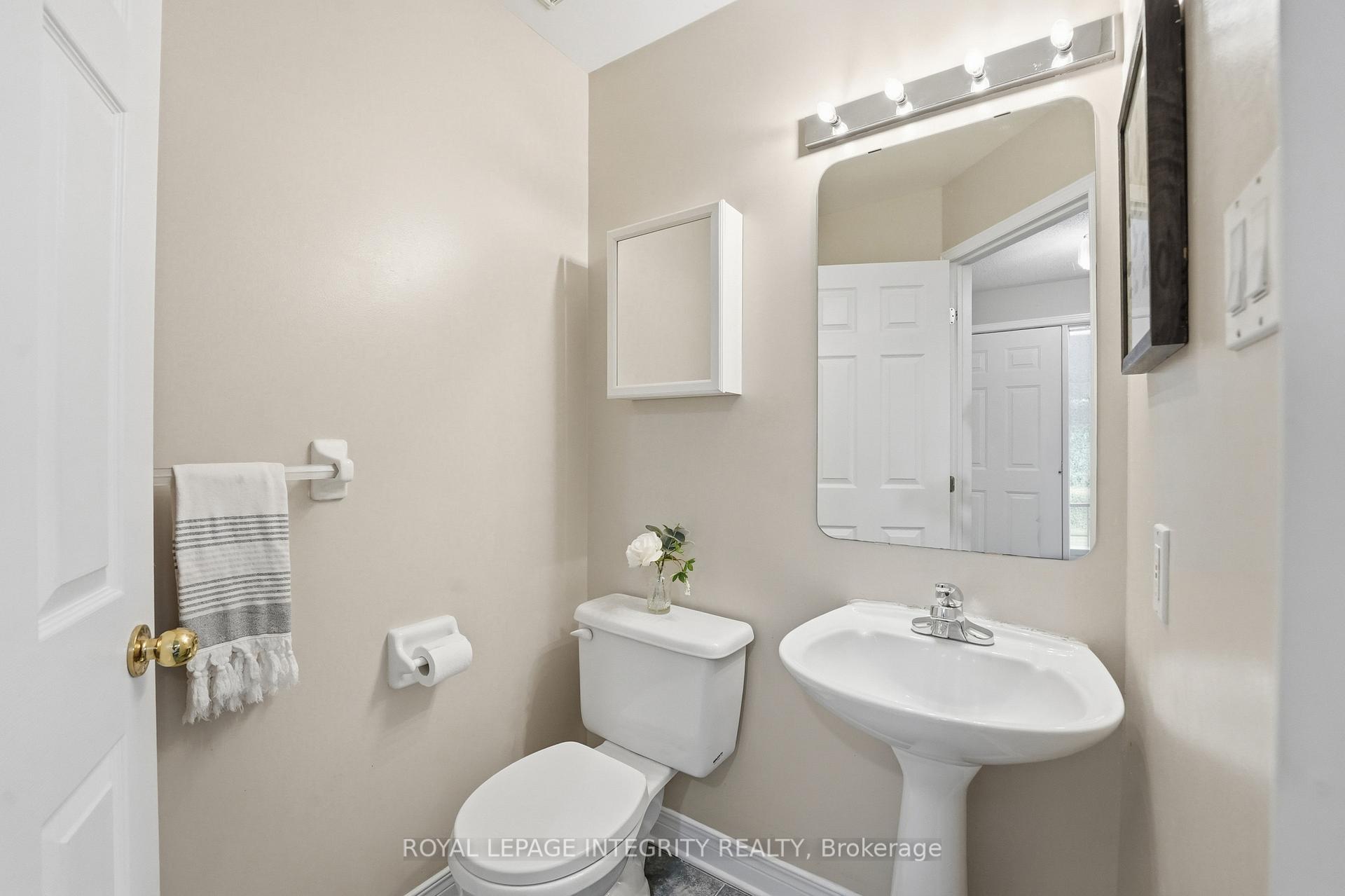 Photo 11 of 15 Halkirk Avenue, Ottawa, Kanata - Glencairn/Hazeldean — HOMEH