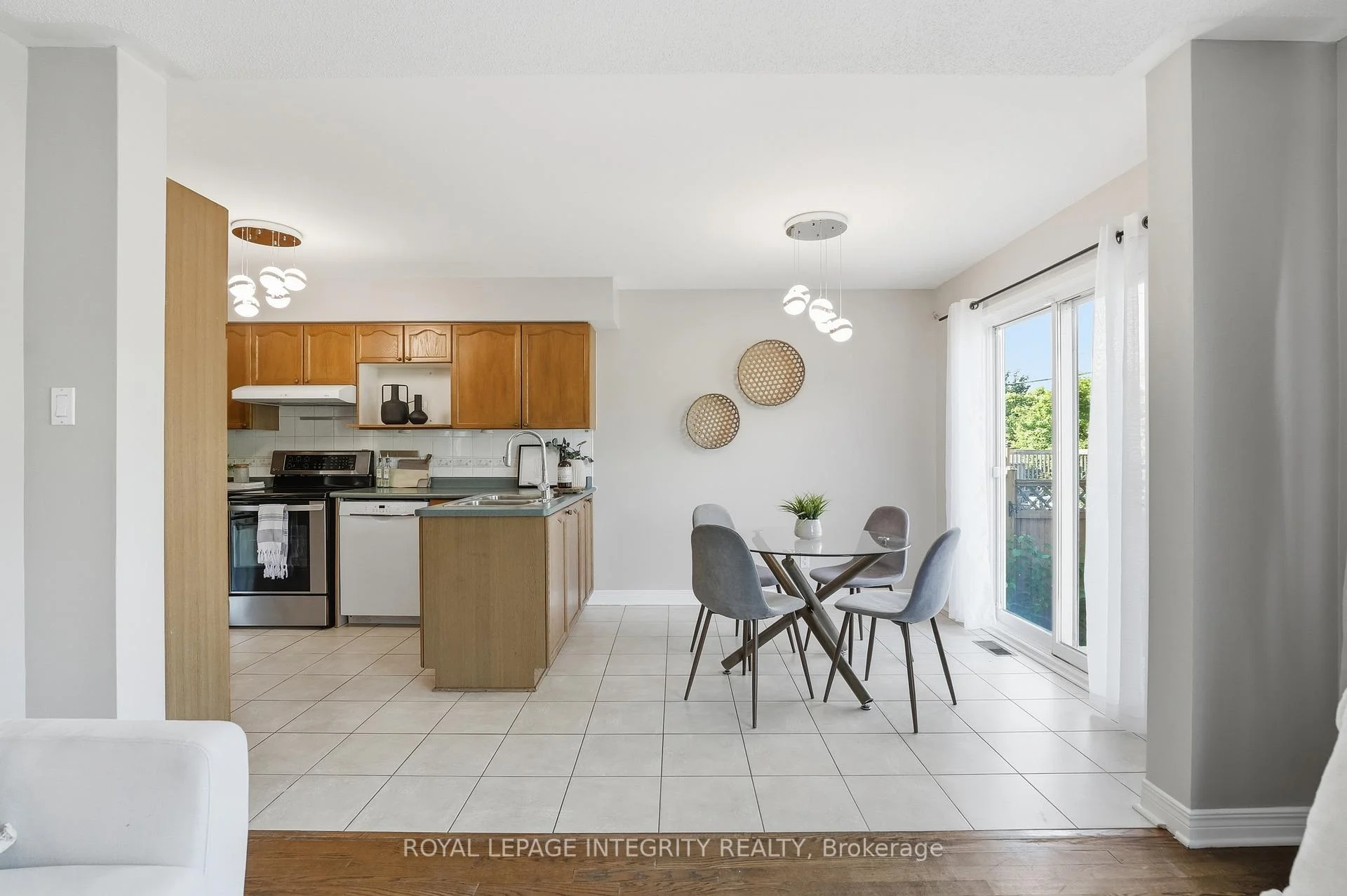 Photo 15 of 15 Halkirk Avenue, Ottawa, Kanata - Glencairn/Hazeldean — HOMEH