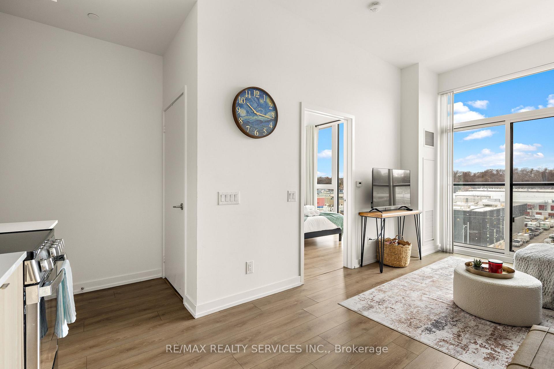 Photo 2 of Unit 708, 500 Dupont Street, Toronto, The Annex — HOMEH