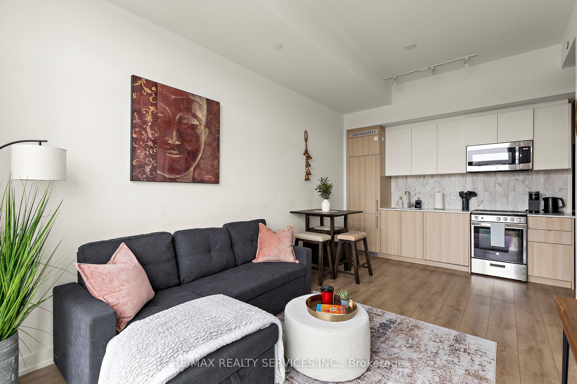 Photo 12 of Unit 708, 500 Dupont Street, Toronto, The Annex — HOMEH