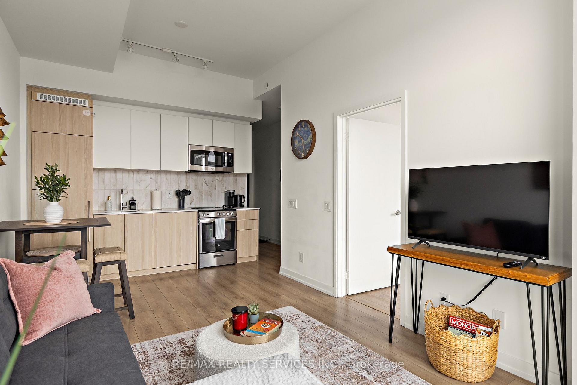 Photo 15 of Unit 708, 500 Dupont Street, Toronto, The Annex — HOMEH