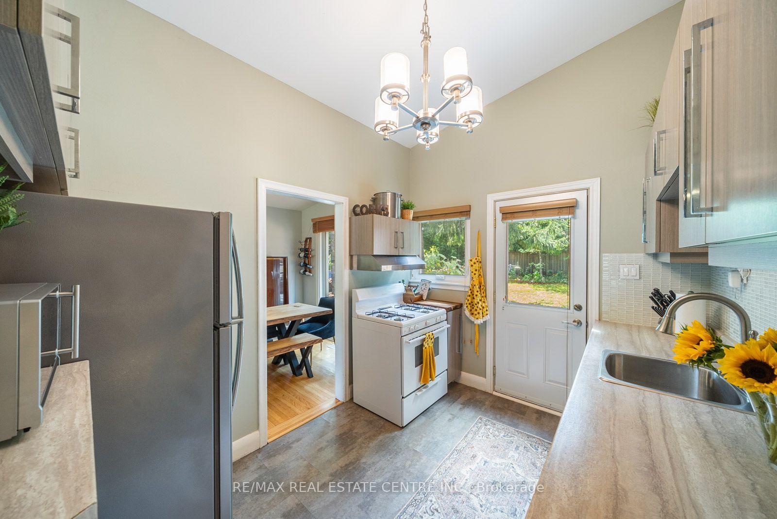 Photo 14 of 14 Lawrence Crescent, Brampton, Brampton East — HOMEH
