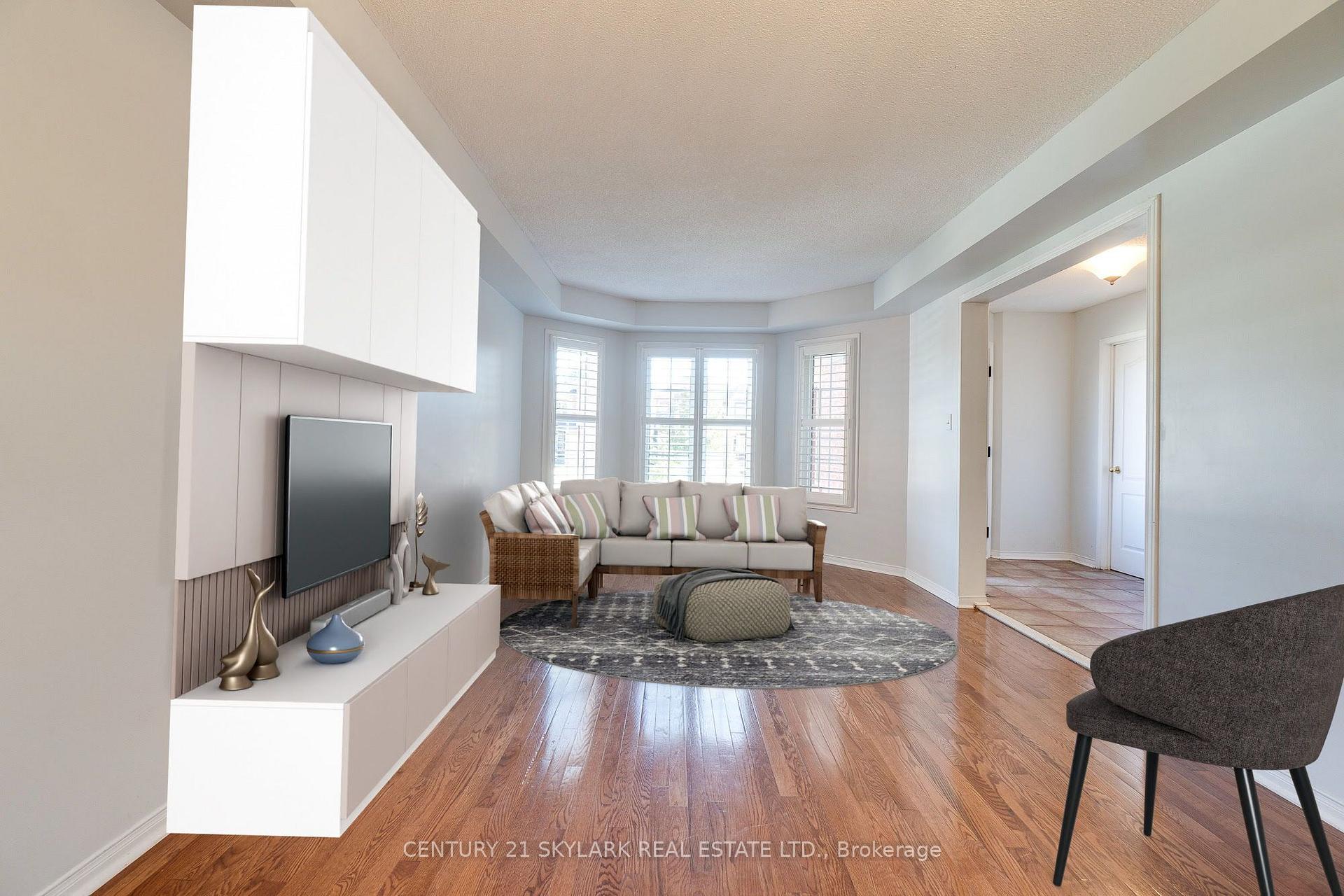 Photo 4 of 3841 Periwinkle Crescent, Mississauga, Lisgar — HOMEH