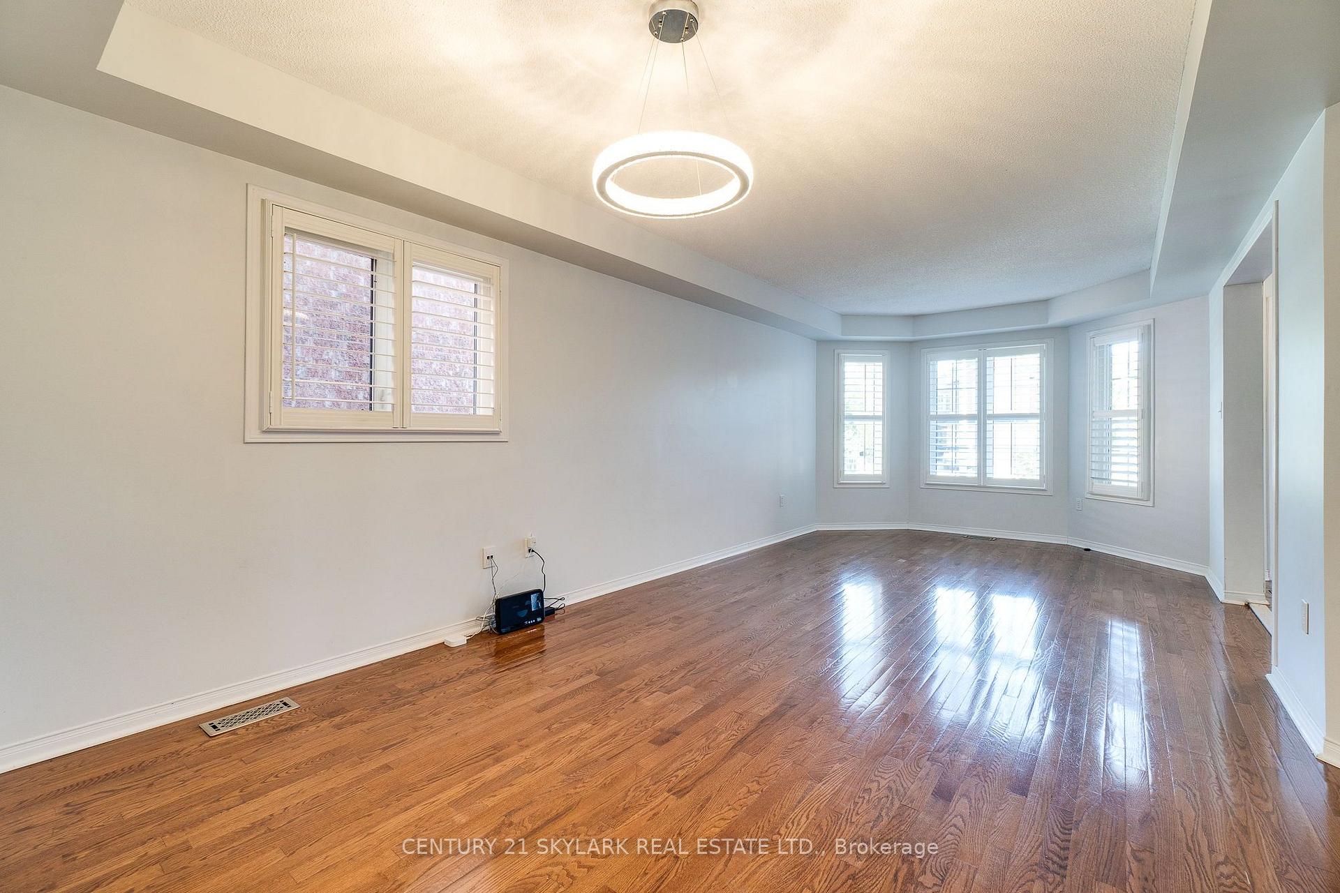 Photo 13 of 3841 Periwinkle Crescent, Mississauga, Lisgar — HOMEH