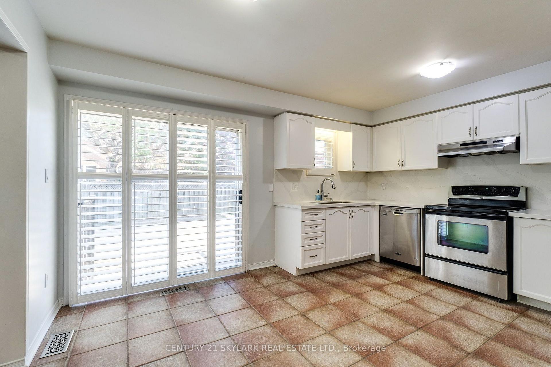 Photo 21 of 3841 Periwinkle Crescent, Mississauga, Lisgar — HOMEH