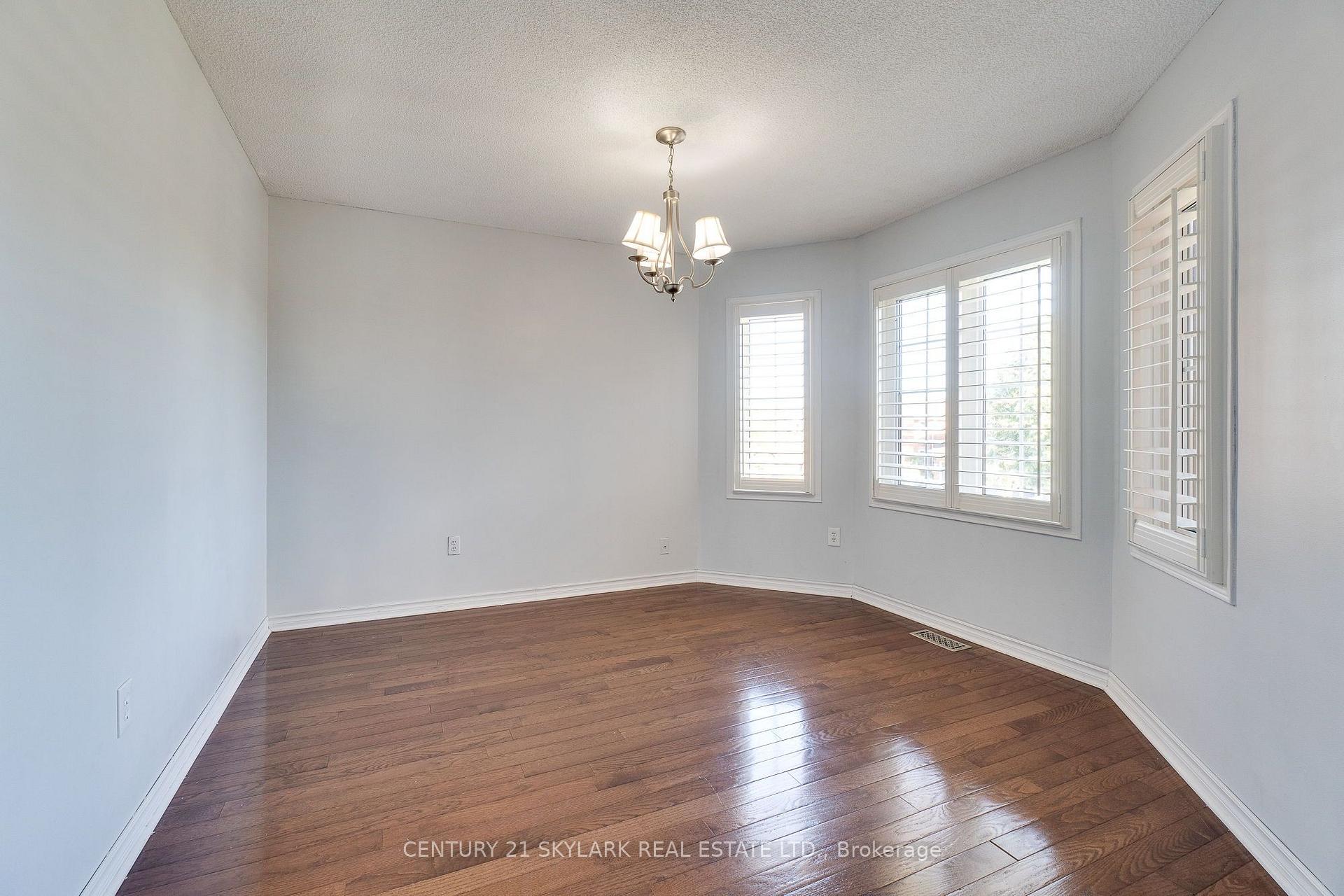 Photo 37 of 3841 Periwinkle Crescent, Mississauga, Lisgar — HOMEH