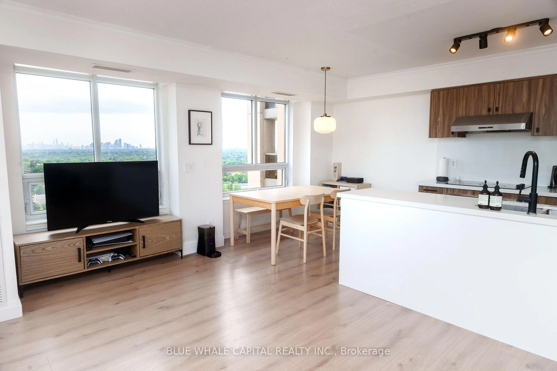 Photo 9 of Unit 1707, 18 Kenaston Gardens, North York, Bayview Village — HOMEH