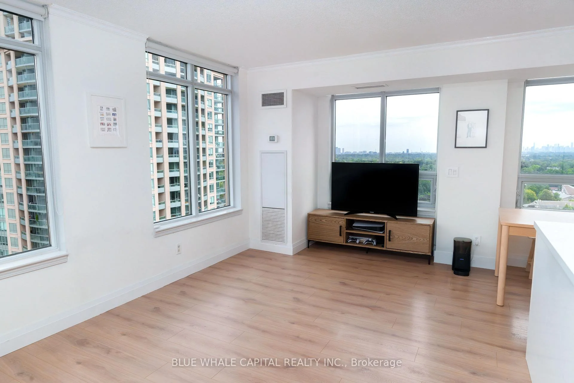 Photo 13 of Unit 1707, 18 Kenaston Gardens, North York, Bayview Village — HOMEH