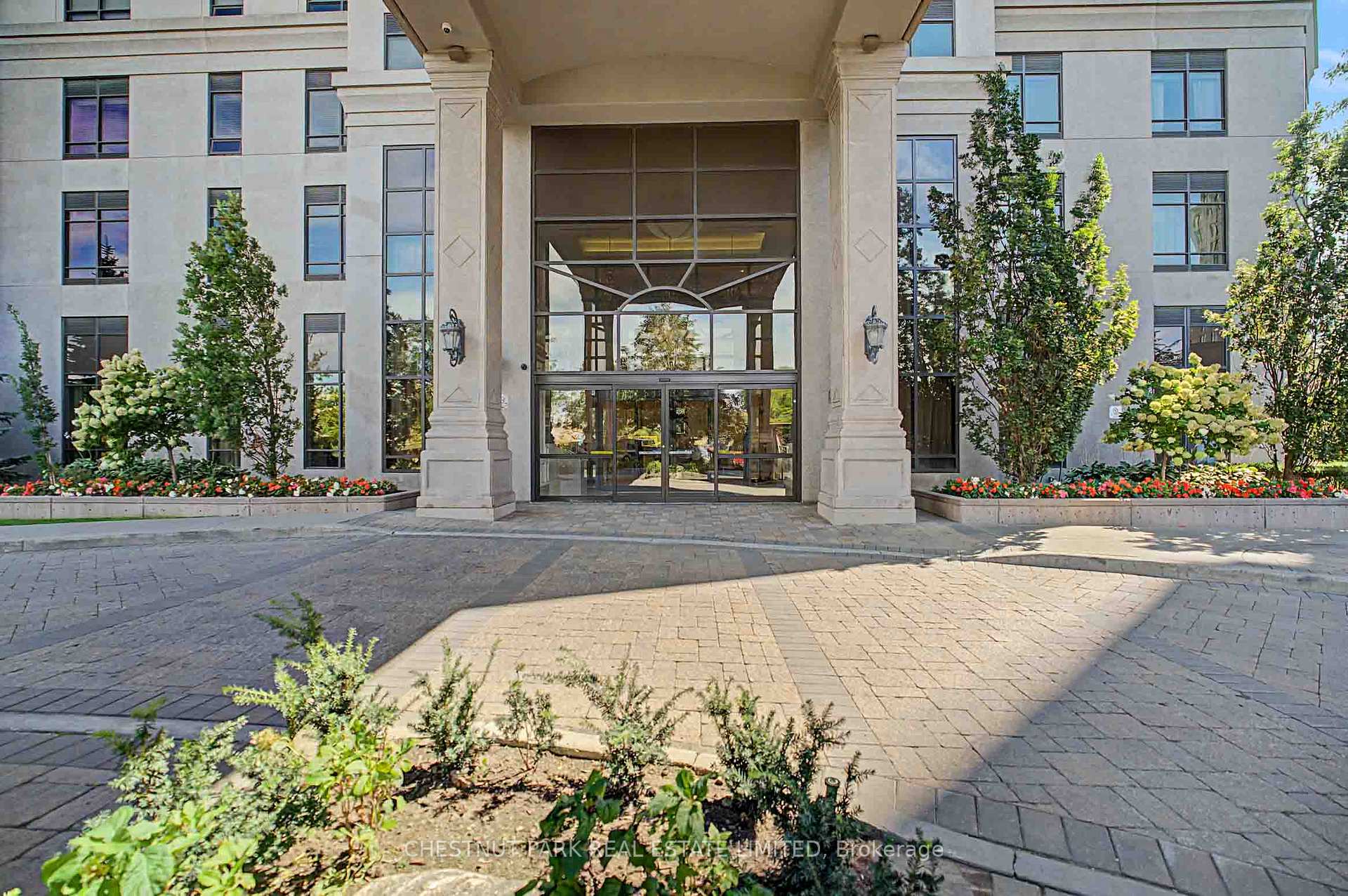 Photo 2 of Unit 1503, 9255 Jane Street, Vaughan, Maple — HOMEH