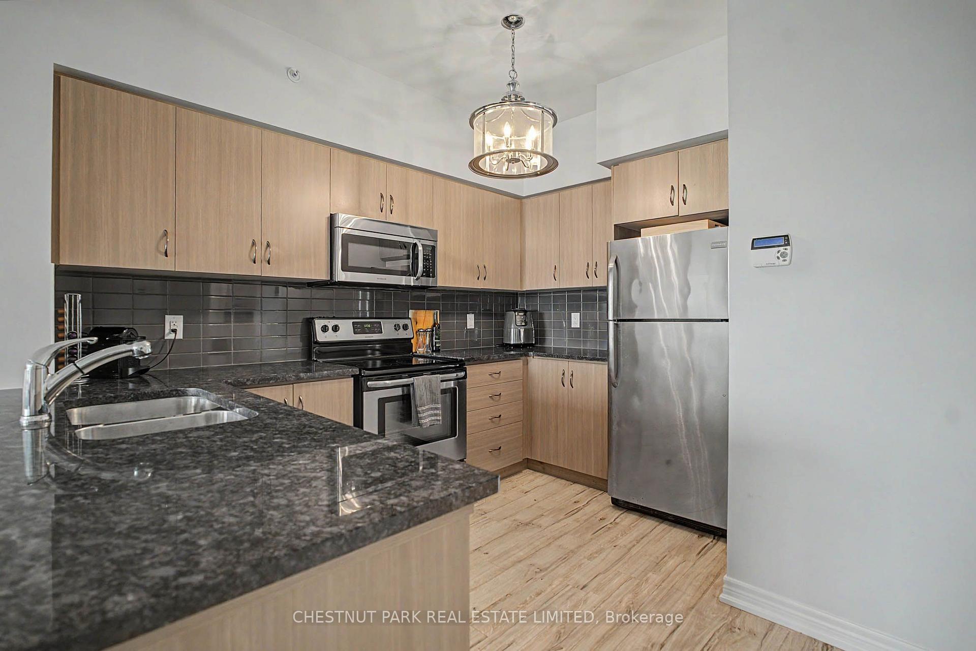 Photo 5 of Unit 1503, 9255 Jane Street, Vaughan, Maple — HOMEH