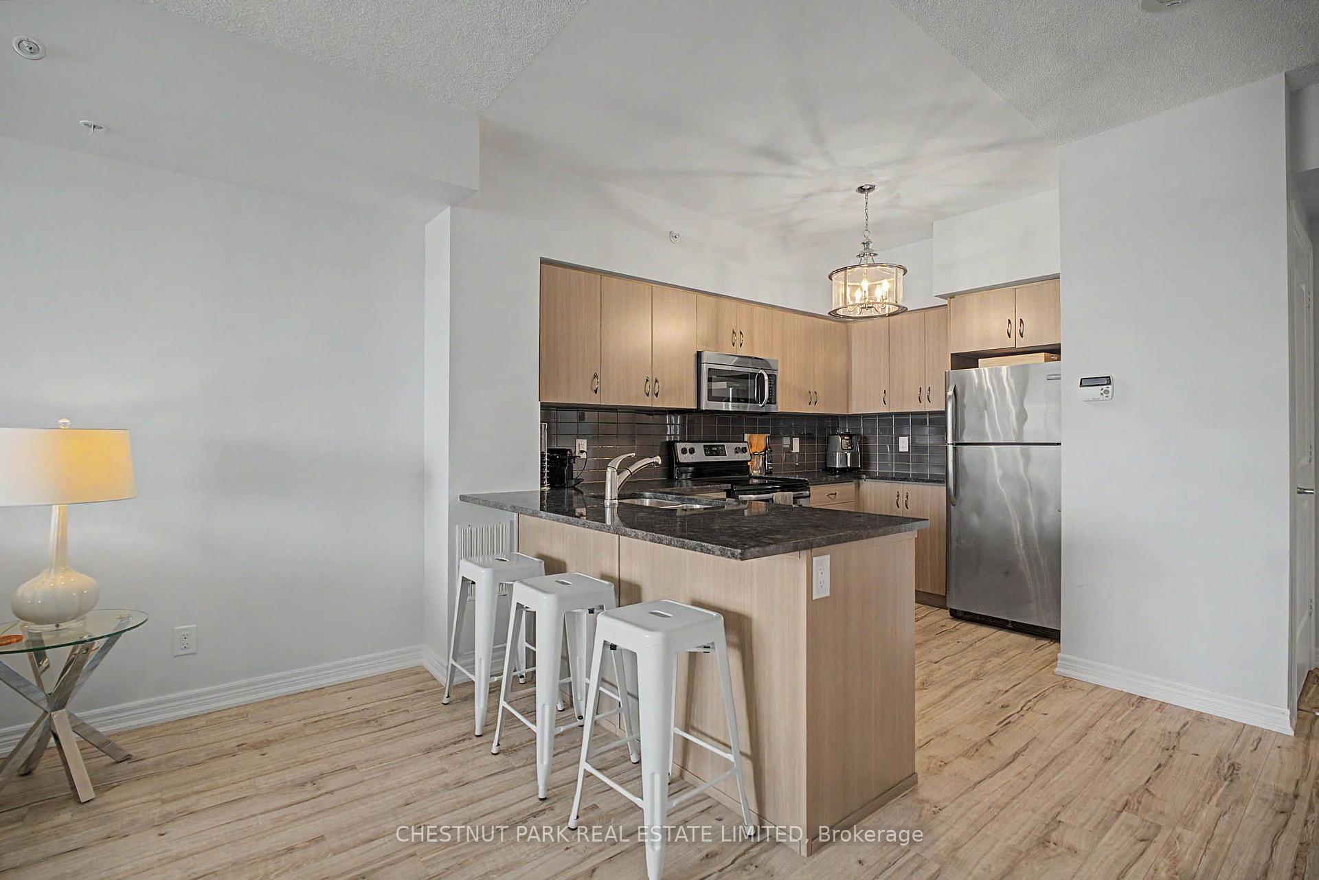 Photo 8 of Unit 1503, 9255 Jane Street, Vaughan, Maple — HOMEH