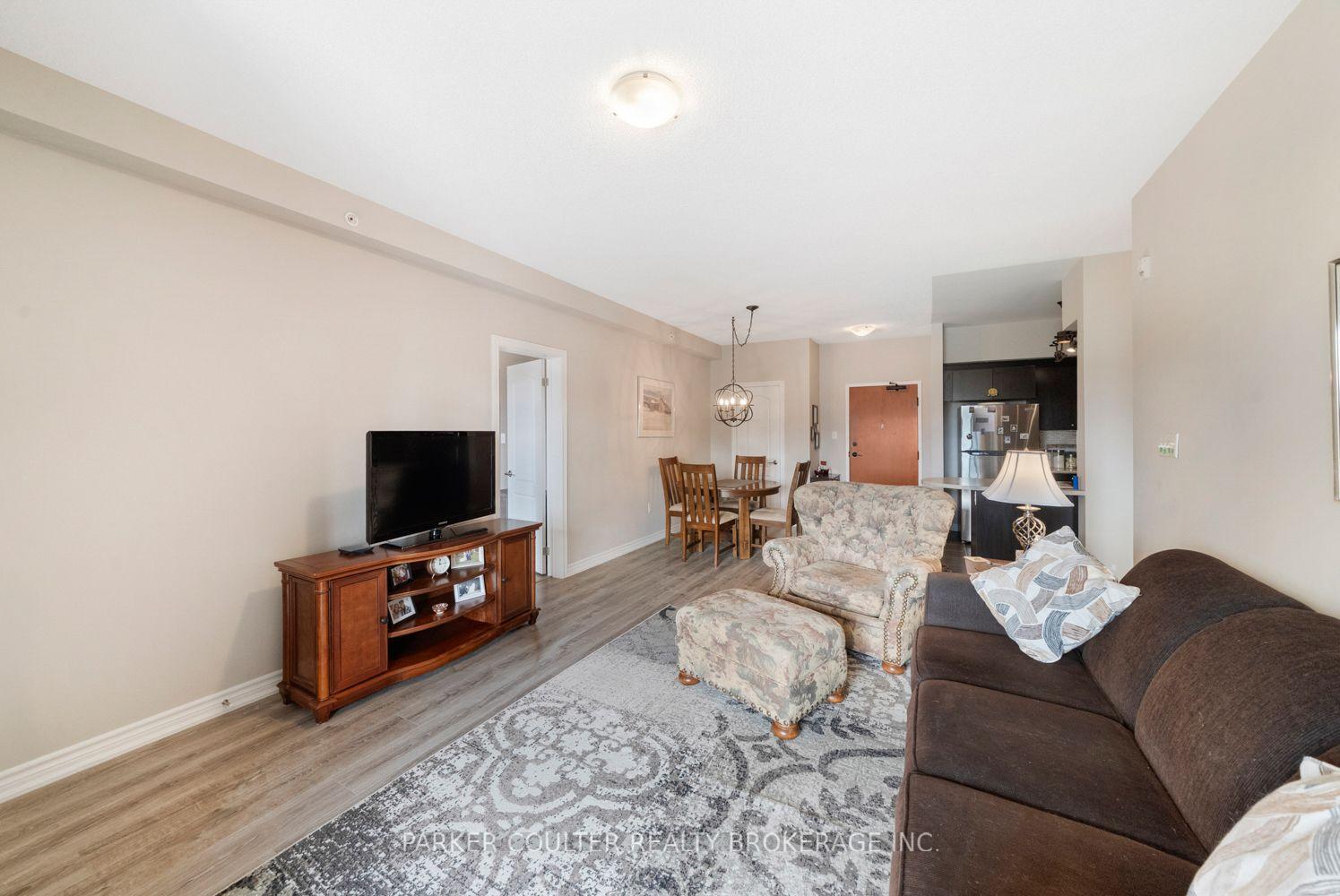 Photo 7 of Unit 316, 720 Yonge Street, Barrie, Painswick South — HOMEH