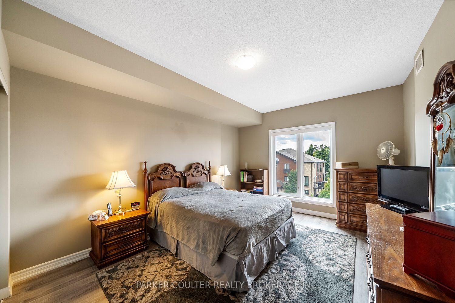 Photo 17 of Unit 316, 720 Yonge Street, Barrie, Painswick South — HOMEH