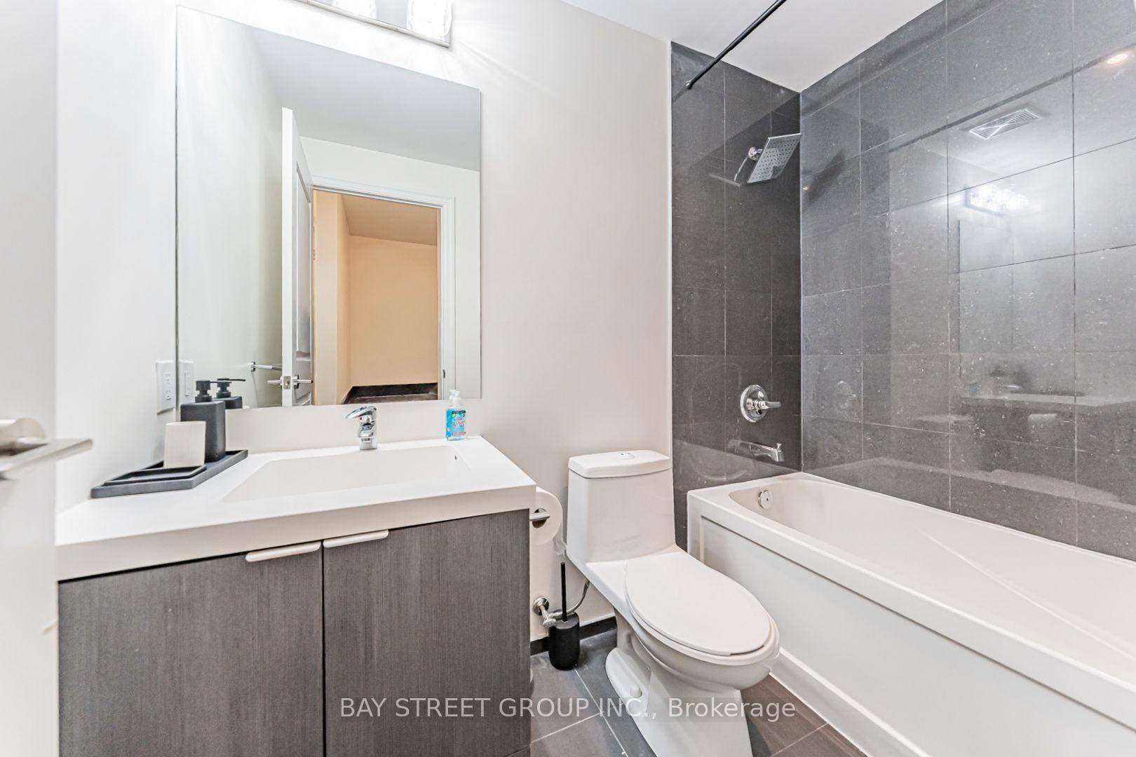 Photo 9 of Unit 5403, 8 The Esplanade, Toronto, Waterfront Communities — HOMEH