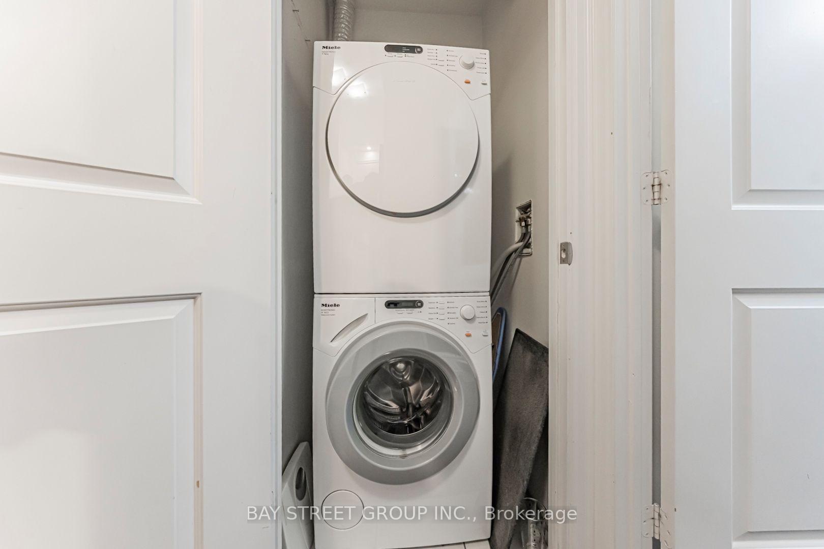 Photo 11 of Unit 5403, 8 The Esplanade, Toronto, Waterfront Communities — HOMEH