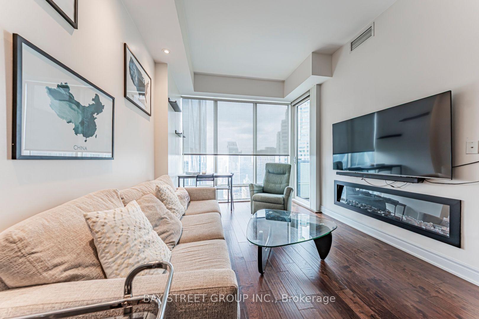 Photo 16 of Unit 5403, 8 The Esplanade, Toronto, Waterfront Communities — HOMEH