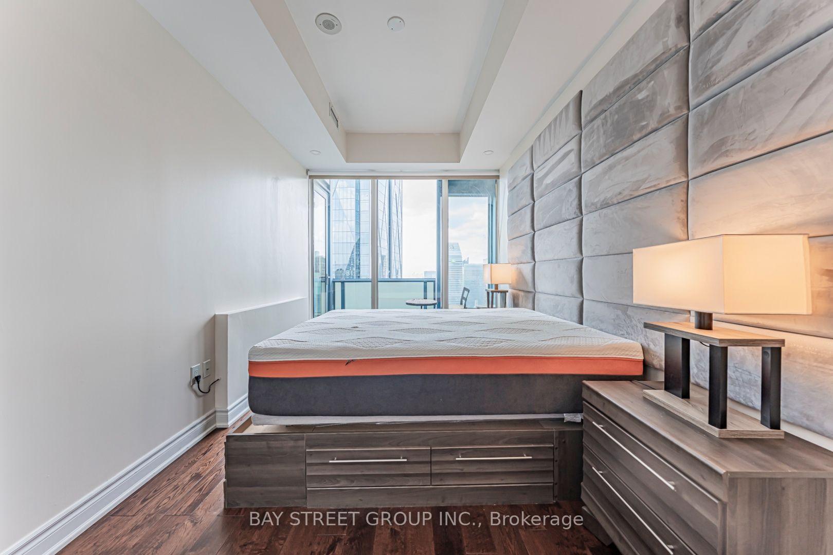 Photo 27 of Unit 5403, 8 The Esplanade, Toronto, Waterfront Communities — HOMEH