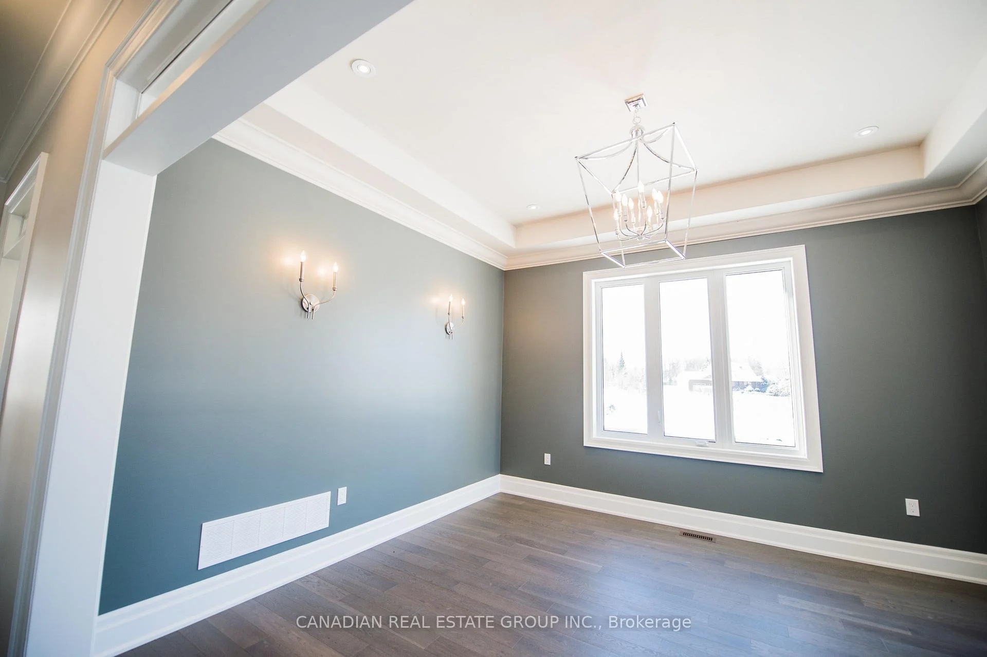 Photo 3 of 300 Hagan Street E, Southgate — HOMEH