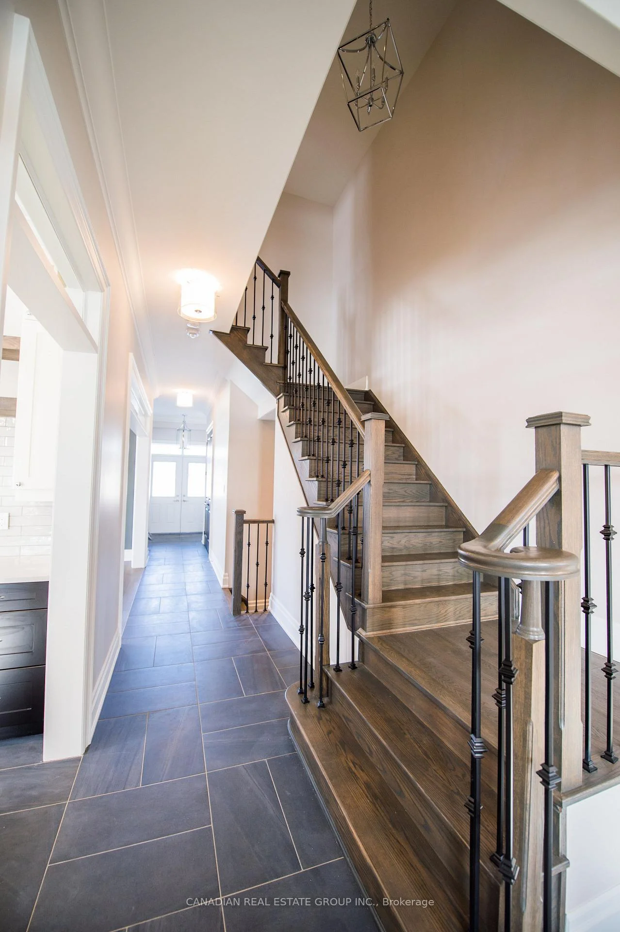 Photo 4 of 300 Hagan Street E, Southgate — HOMEH