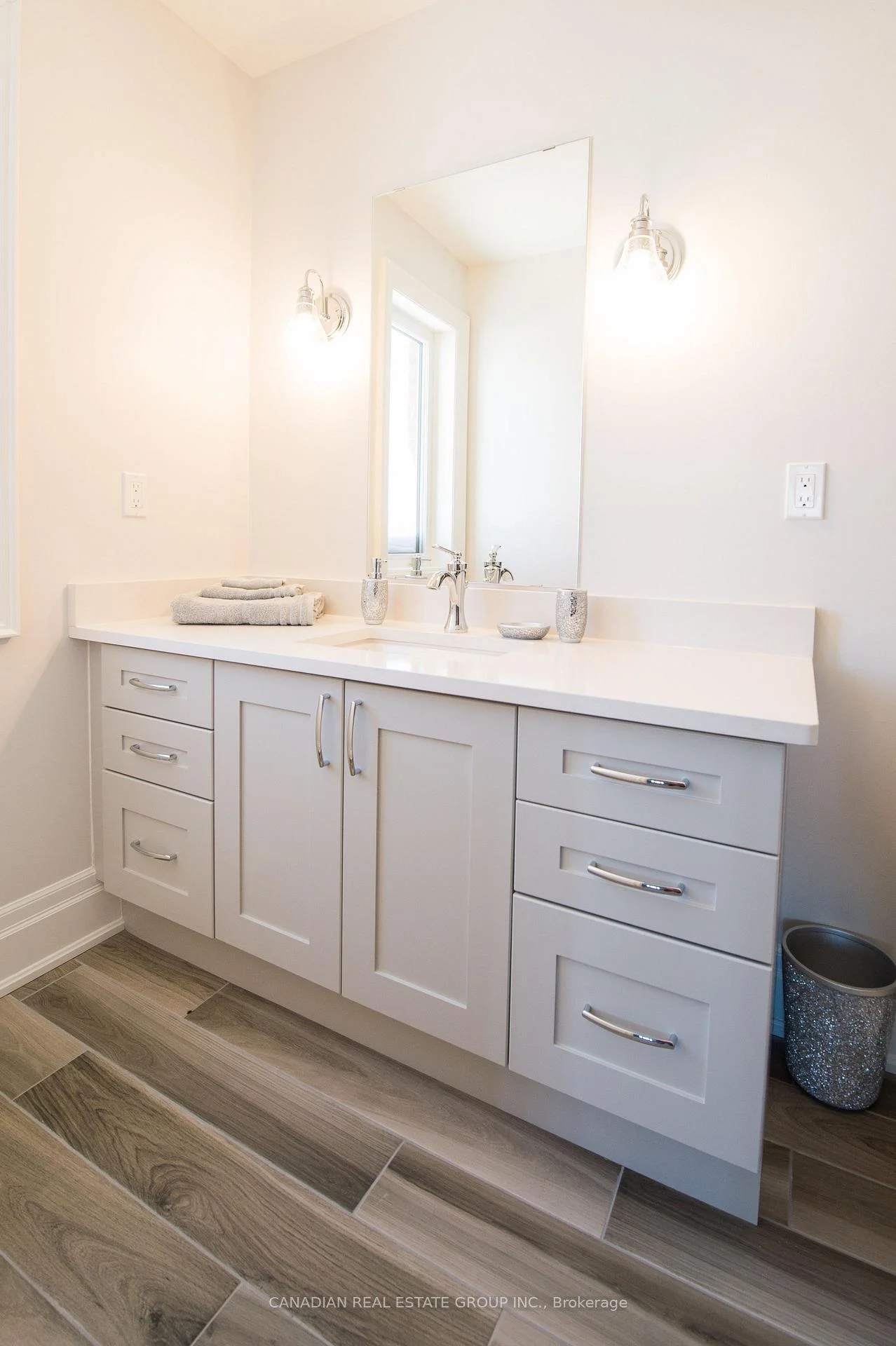 Photo 22 of 300 Hagan Street E, Southgate — HOMEH