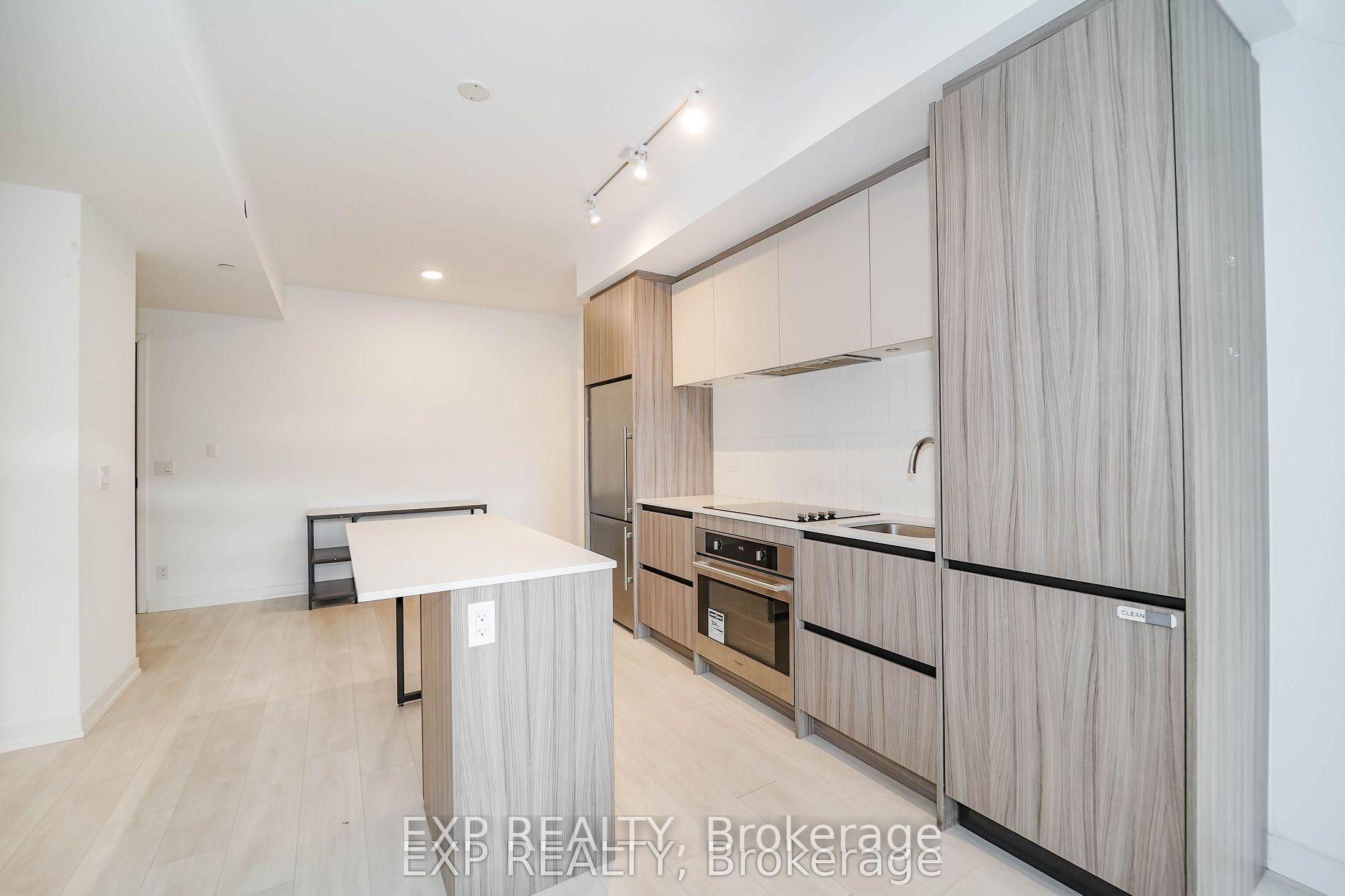 Photo 5 of Unit D328, 8 Beverley Glen Boulevard, Vaughan, Beverley Glen — HOMEH