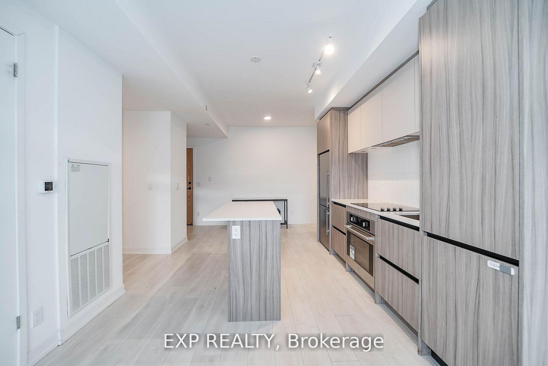 Photo 6 of Unit D328, 8 Beverley Glen Boulevard, Vaughan, Beverley Glen — HOMEH