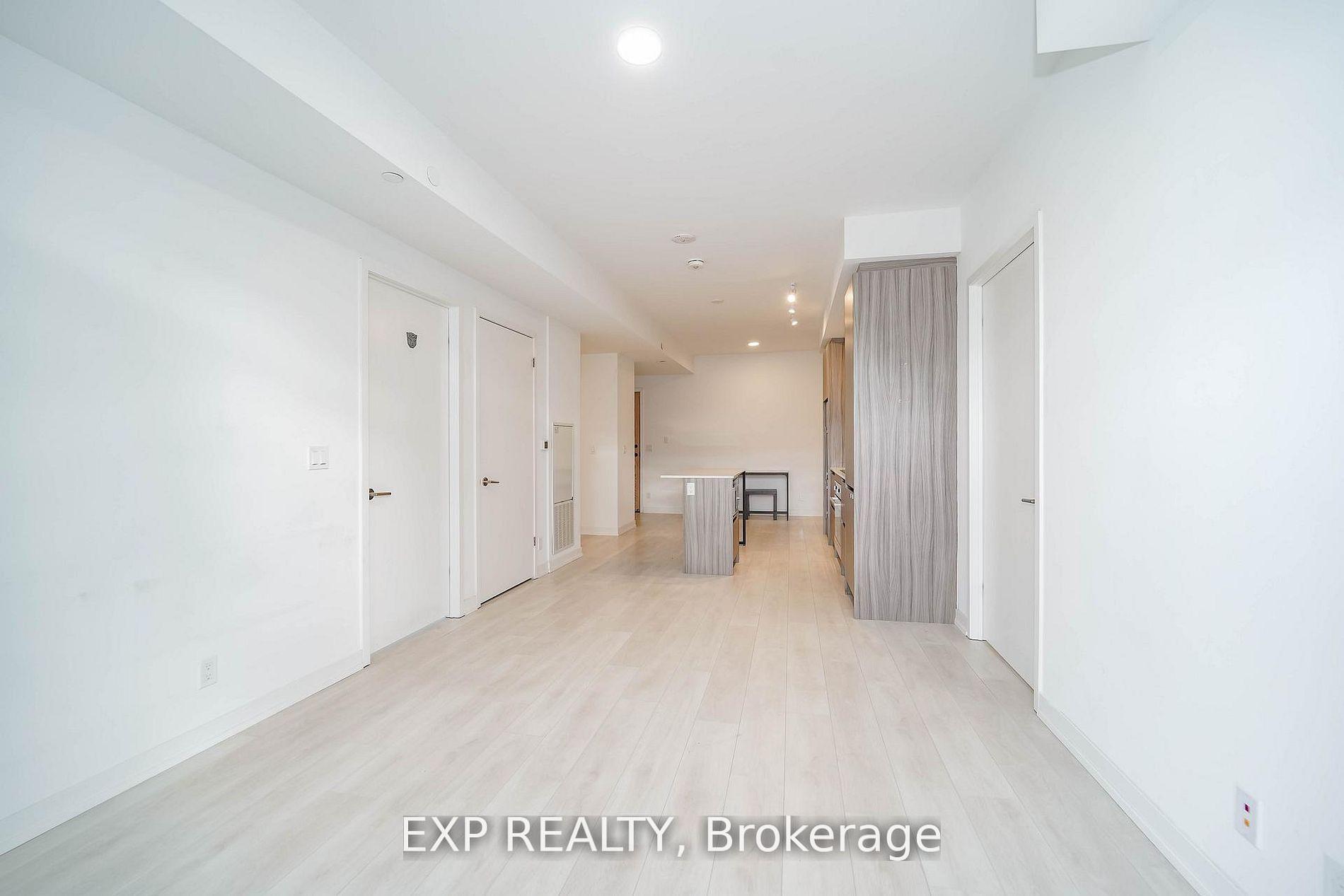 Photo 13 of Unit D328, 8 Beverley Glen Boulevard, Vaughan, Beverley Glen — HOMEH