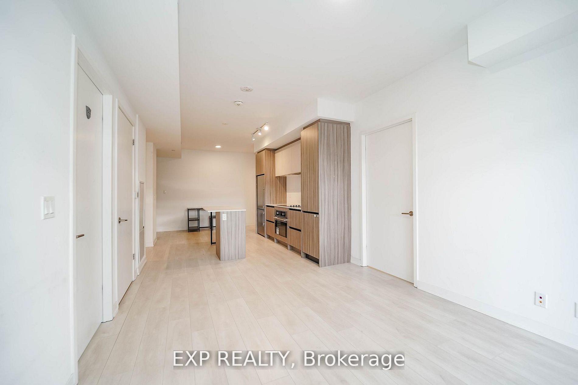 Photo 15 of Unit D328, 8 Beverley Glen Boulevard, Vaughan, Beverley Glen — HOMEH