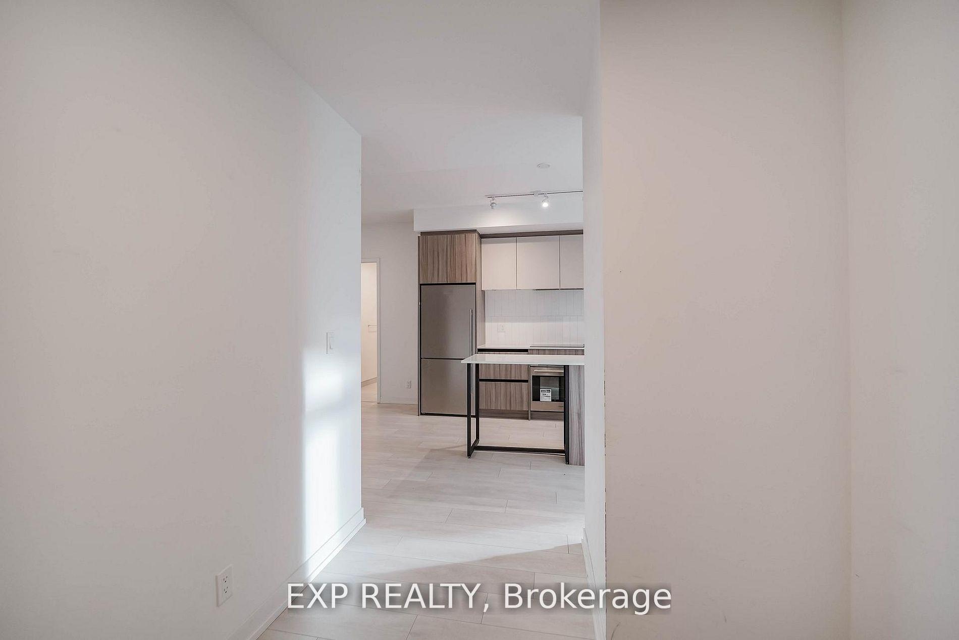 Photo 16 of Unit D328, 8 Beverley Glen Boulevard, Vaughan, Beverley Glen — HOMEH