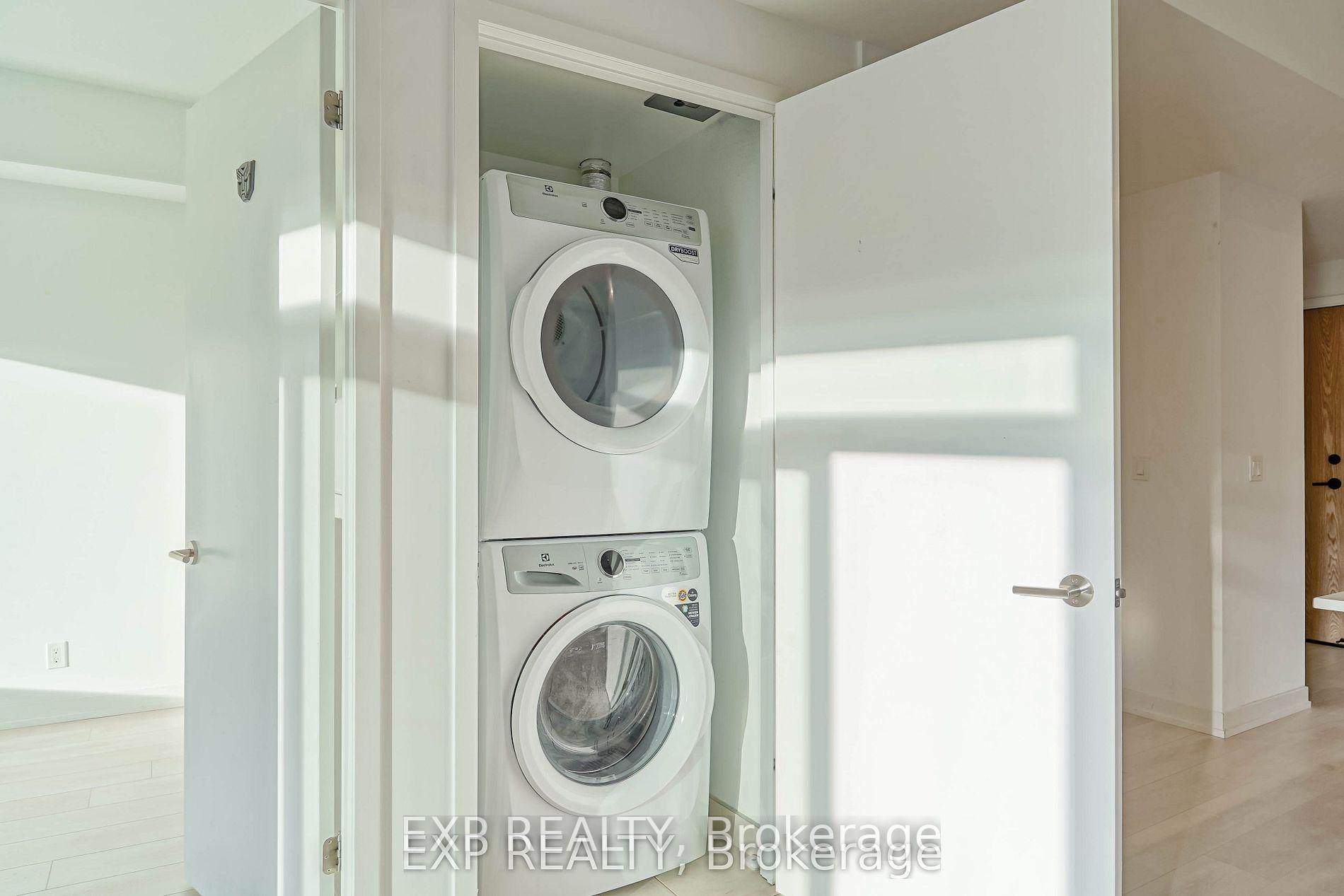 Photo 30 of Unit D328, 8 Beverley Glen Boulevard, Vaughan, Beverley Glen — HOMEH