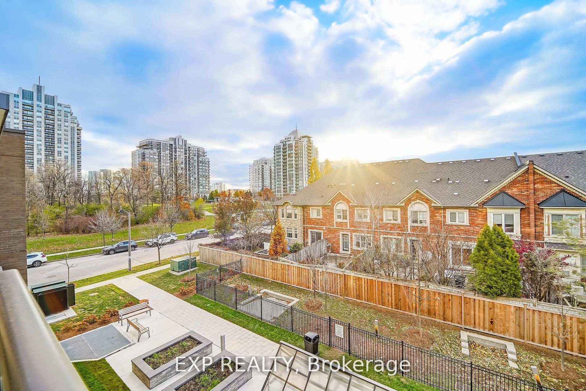 Photo 32 of Unit D328, 8 Beverley Glen Boulevard, Vaughan, Beverley Glen — HOMEH