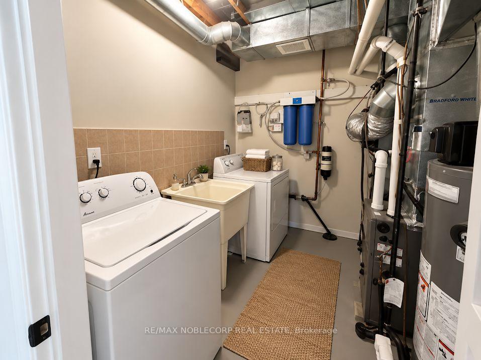 Photo 7 of 67 Macbride Crescent, Vaughan, Maple — HOMEH