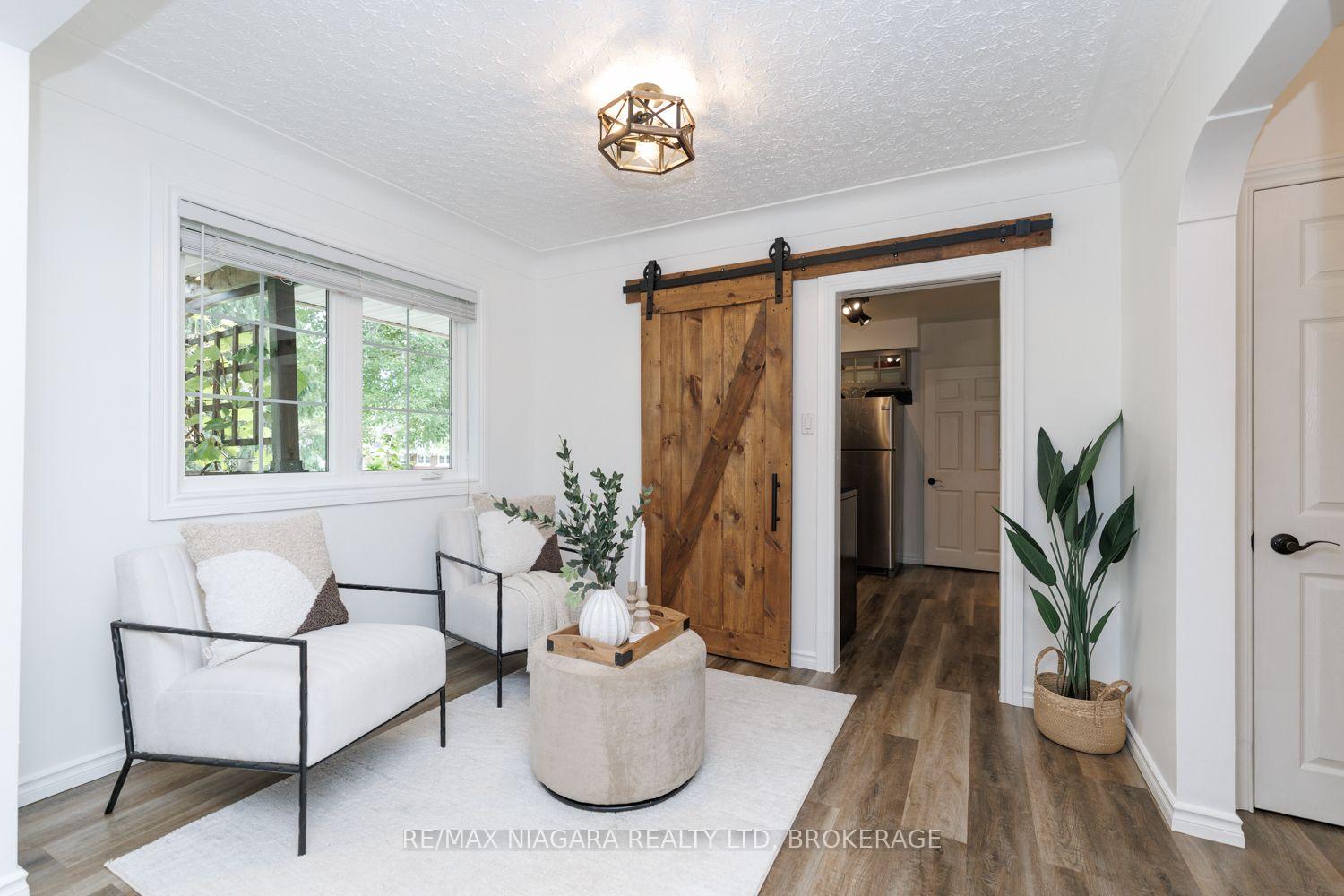 Photo 7 of 42 Strathcona Drive S, Pelham, Fonthill — HOMEH