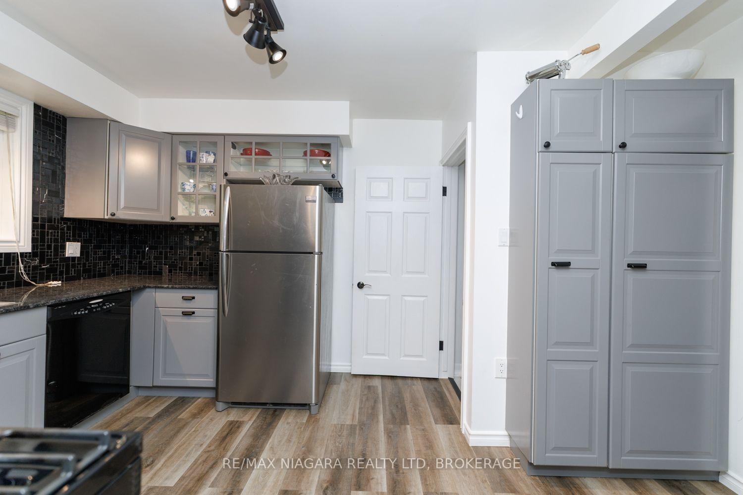 Photo 14 of 42 Strathcona Drive S, Pelham, Fonthill — HOMEH
