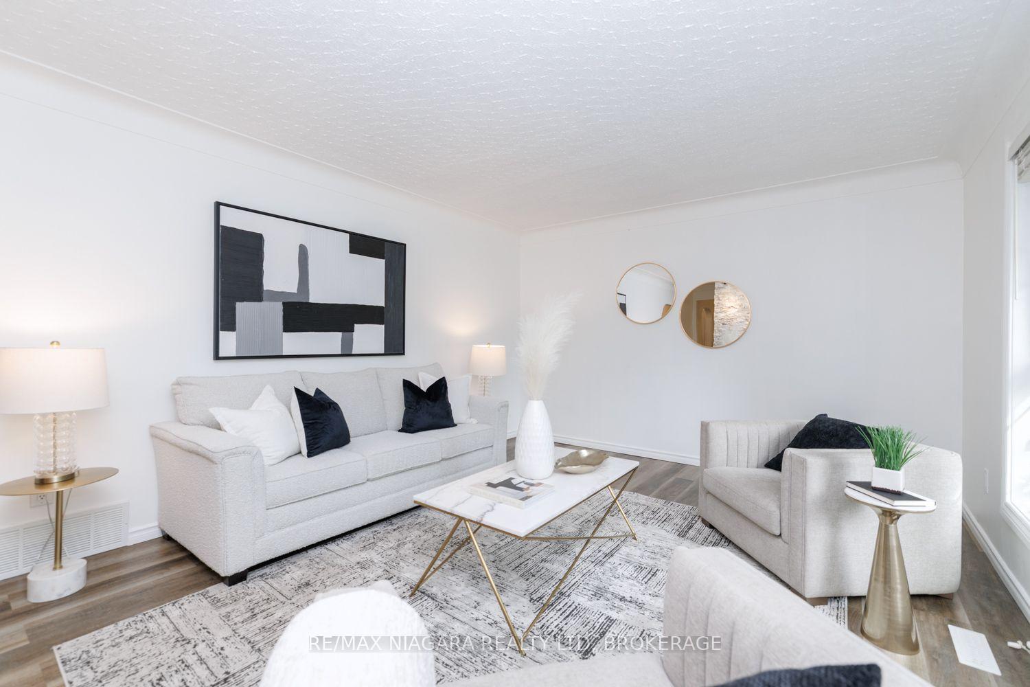 Photo 16 of 42 Strathcona Drive S, Pelham, Fonthill — HOMEH