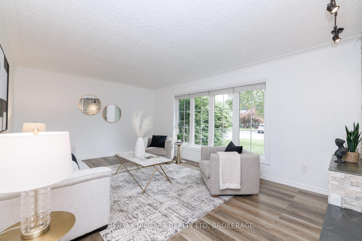 Photo 18 of 42 Strathcona Drive S, Pelham, Fonthill — HOMEH