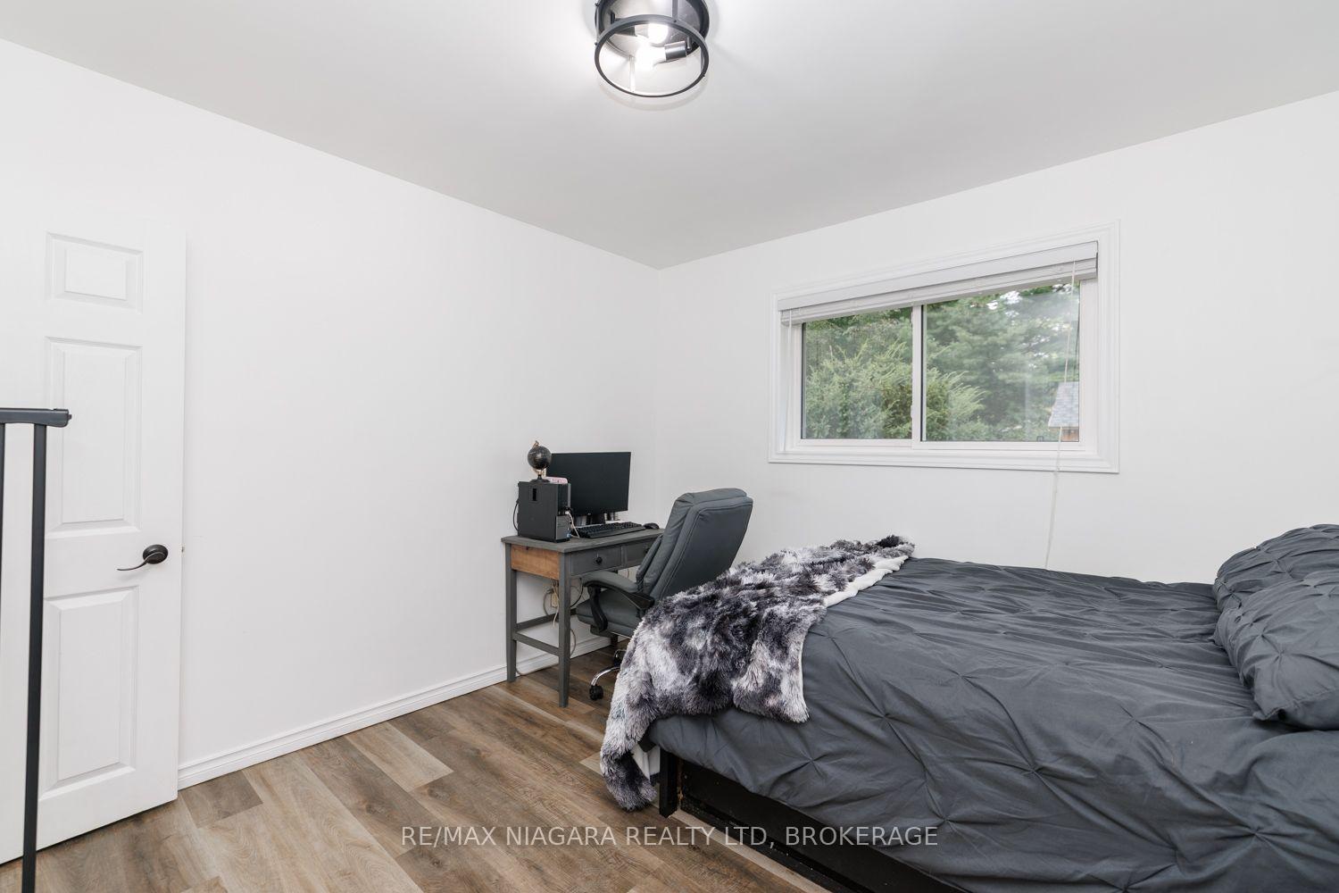Photo 23 of 42 Strathcona Drive S, Pelham, Fonthill — HOMEH
