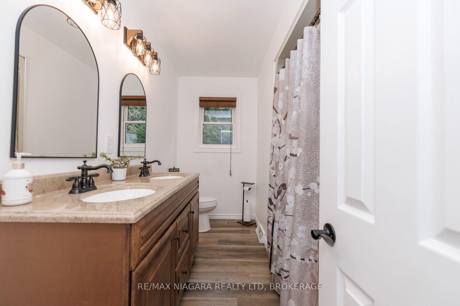 Photo 25 of 42 Strathcona Drive S, Pelham, Fonthill — HOMEH