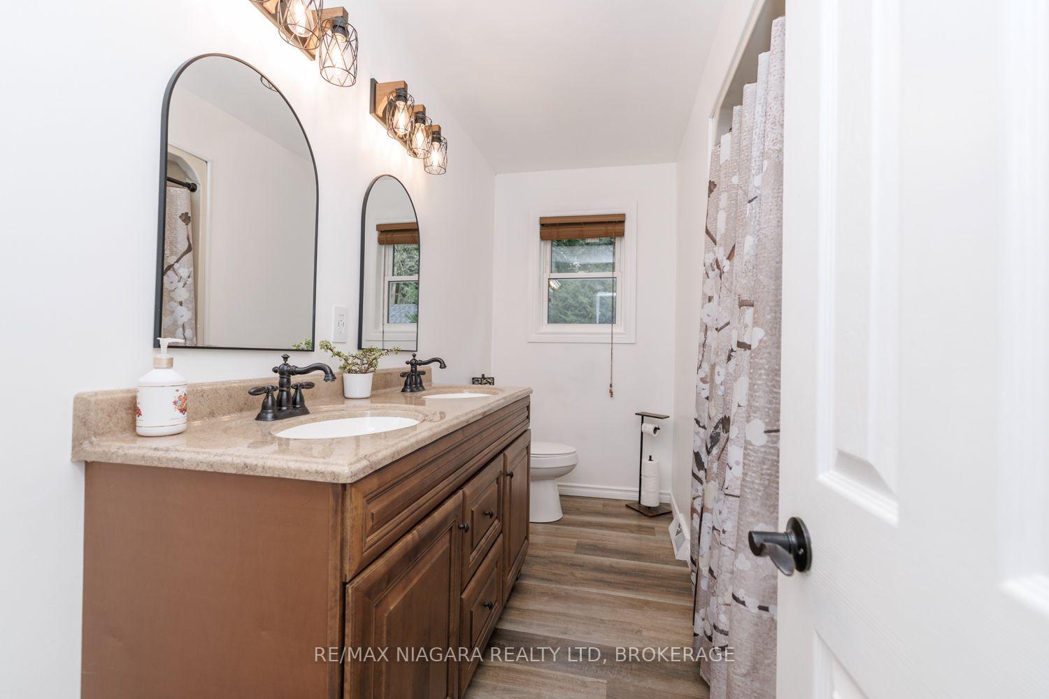 Photo 26 of 42 Strathcona Drive S, Pelham, Fonthill — HOMEH