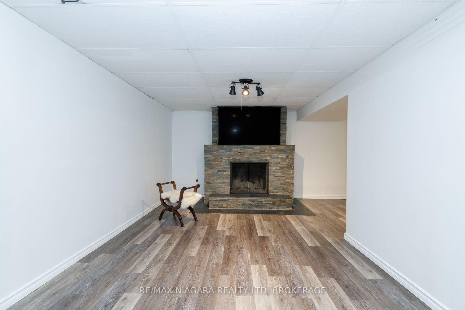 Photo 28 of 42 Strathcona Drive S, Pelham, Fonthill — HOMEH