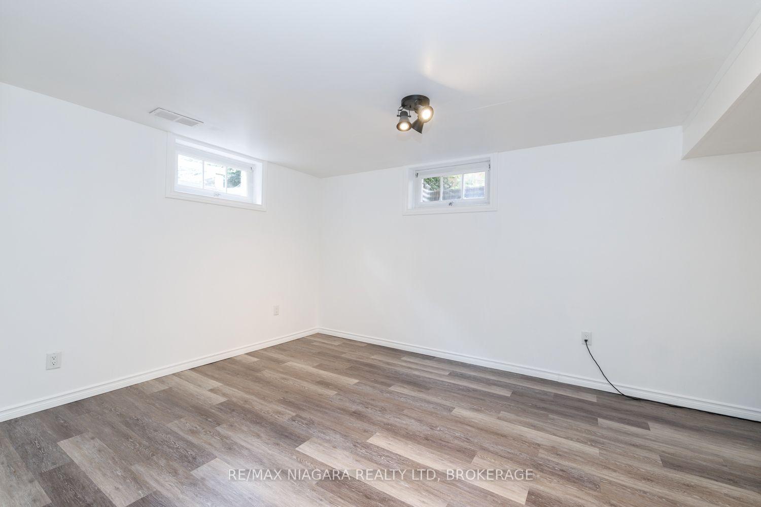 Photo 30 of 42 Strathcona Drive S, Pelham, Fonthill — HOMEH