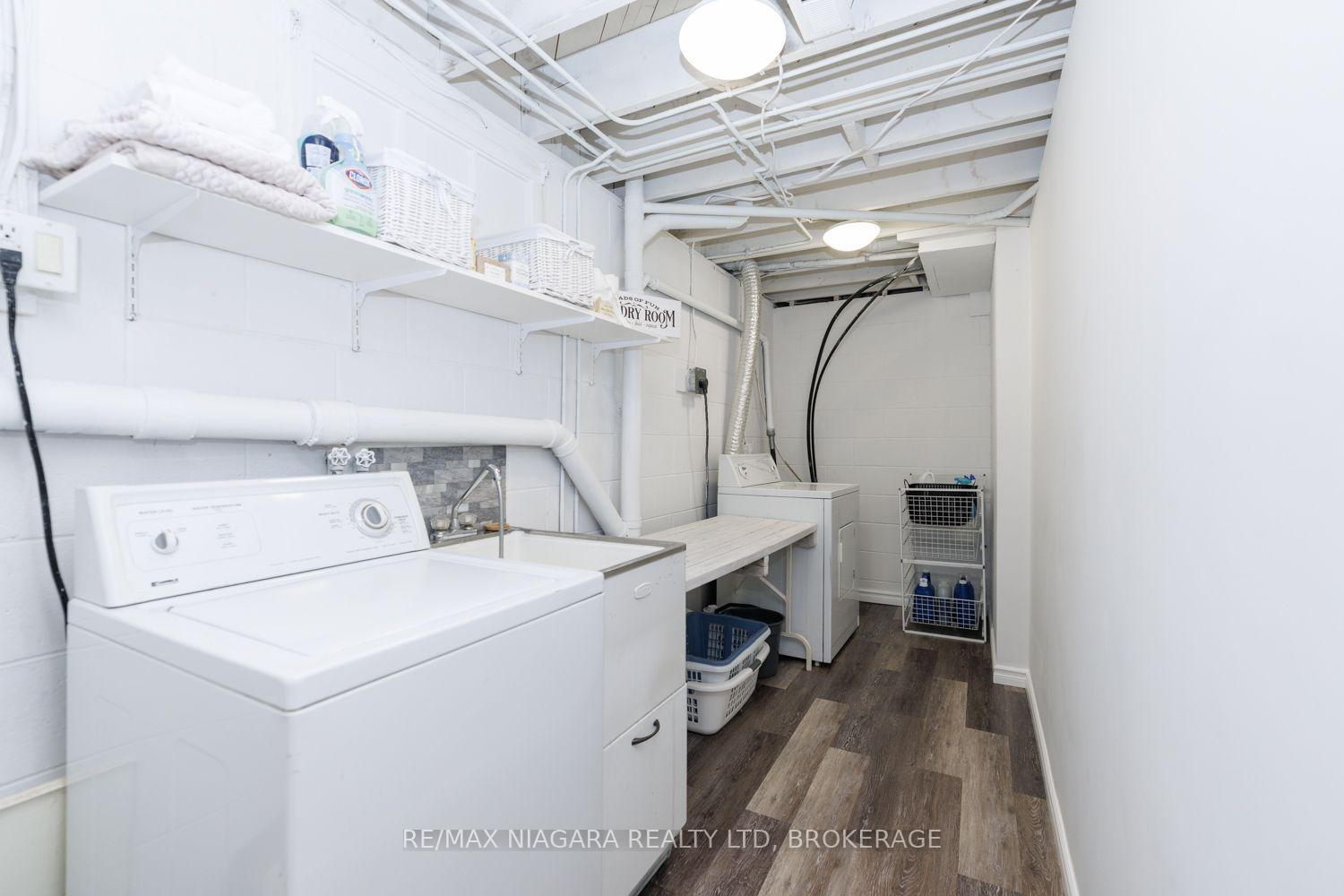 Photo 32 of 42 Strathcona Drive S, Pelham, Fonthill — HOMEH