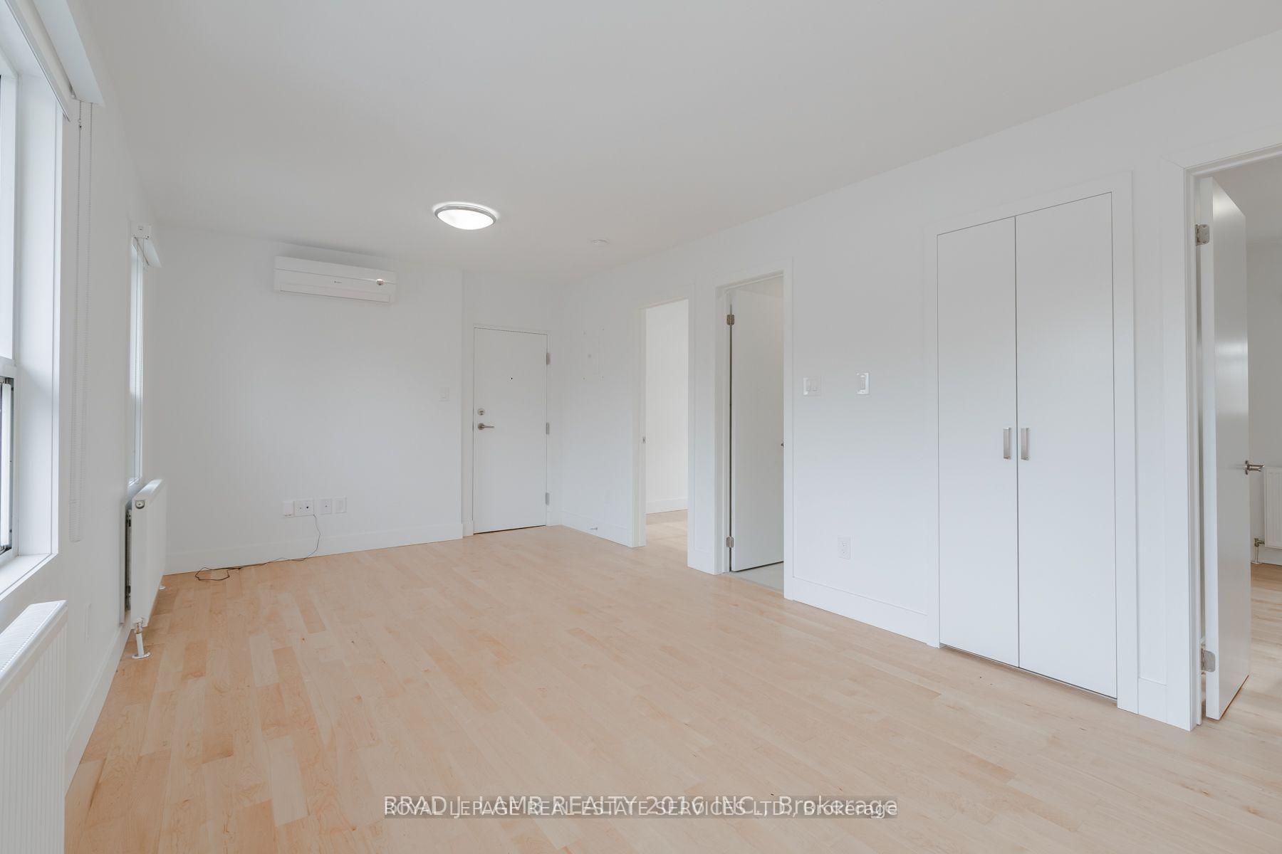 Photo 4 of Unit 3, 28A Third Street, Etobicoke, New Toronto — HOMEH