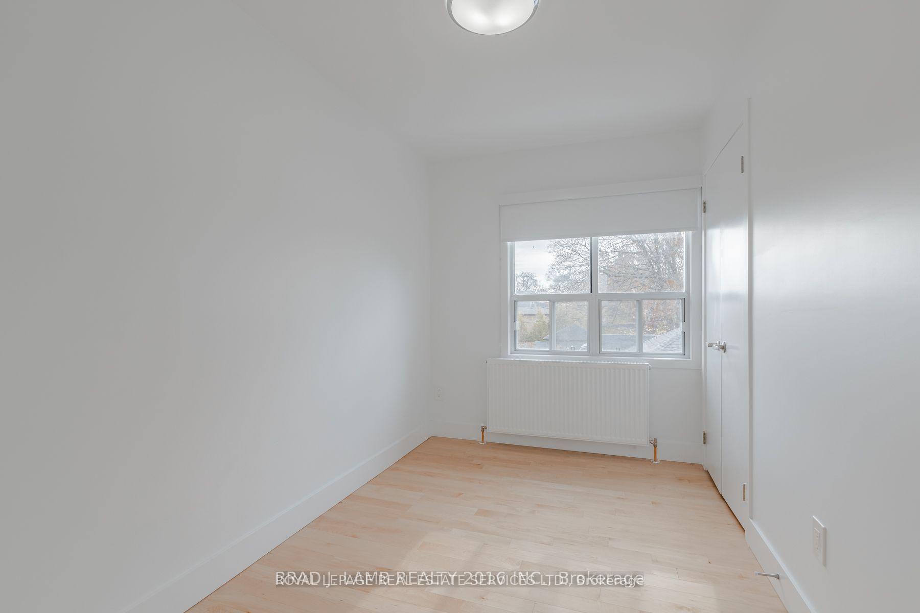 Photo 5 of Unit 3, 28A Third Street, Etobicoke, New Toronto — HOMEH