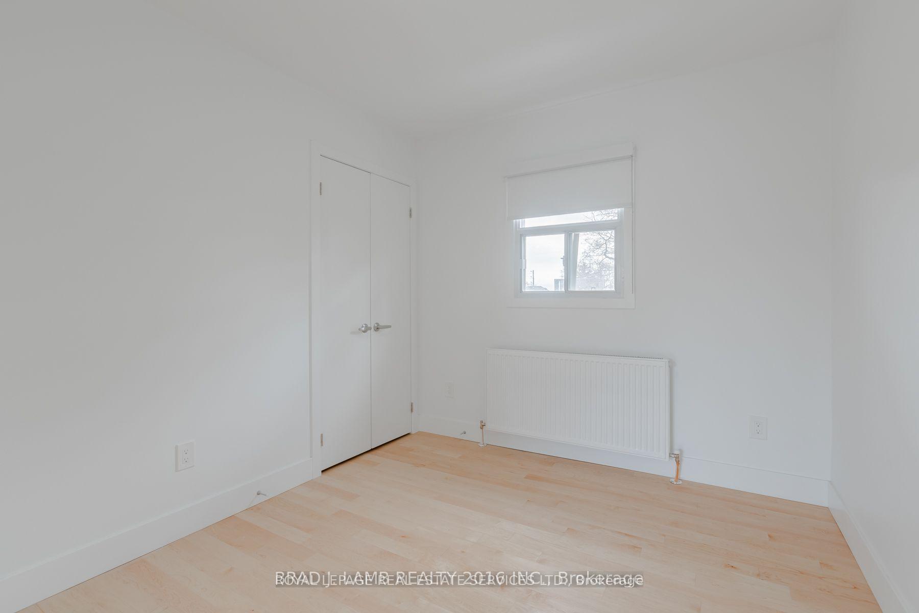 Photo 6 of Unit 3, 28A Third Street, Etobicoke, New Toronto — HOMEH