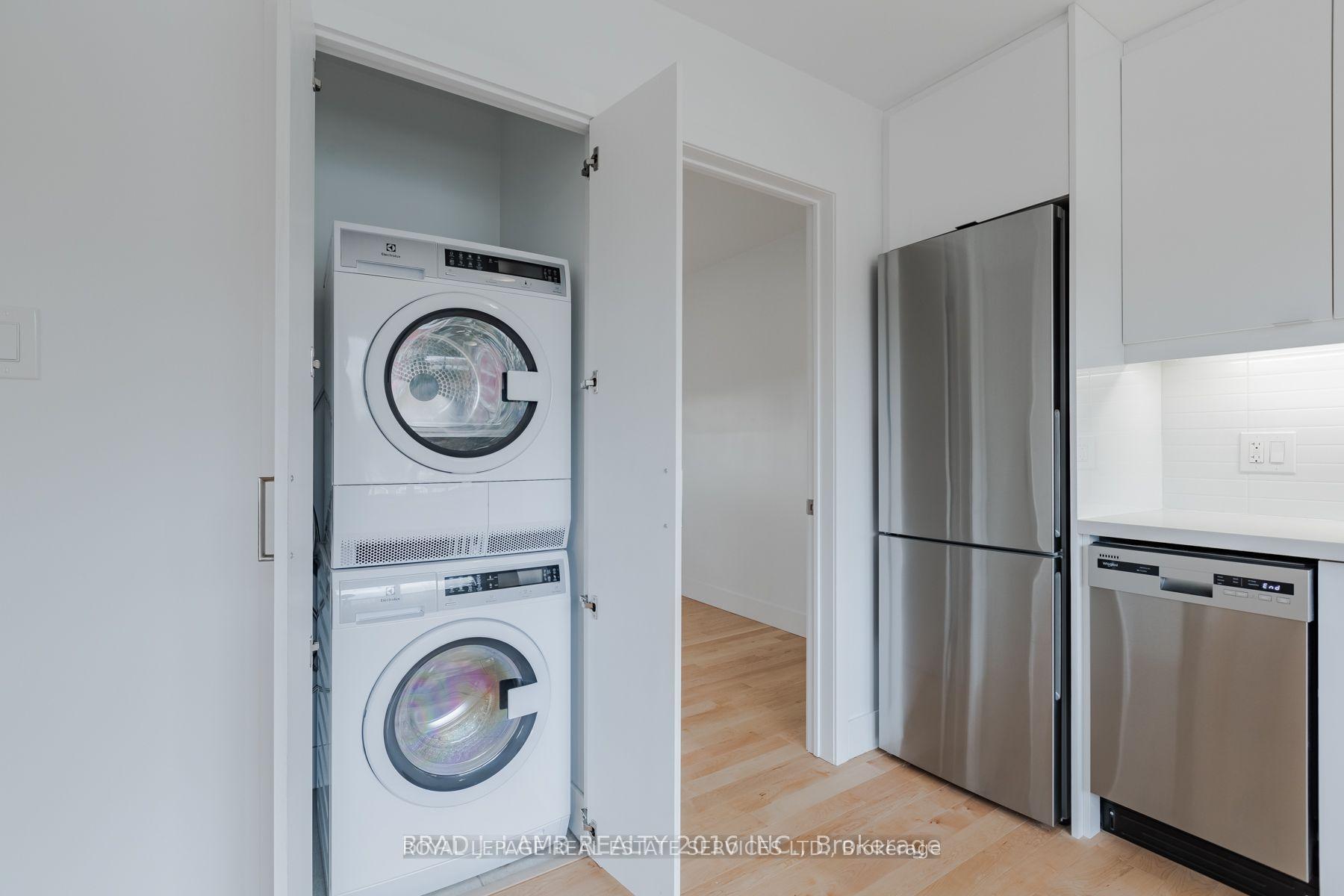 Photo 8 of Unit 3, 28A Third Street, Etobicoke, New Toronto — HOMEH
