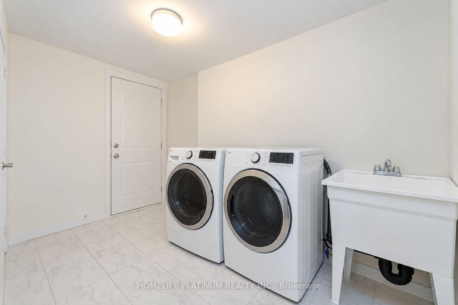 Photo 8 of 2594 Castlegate Crossing, Pickering, Duffin Heights — HOMEH