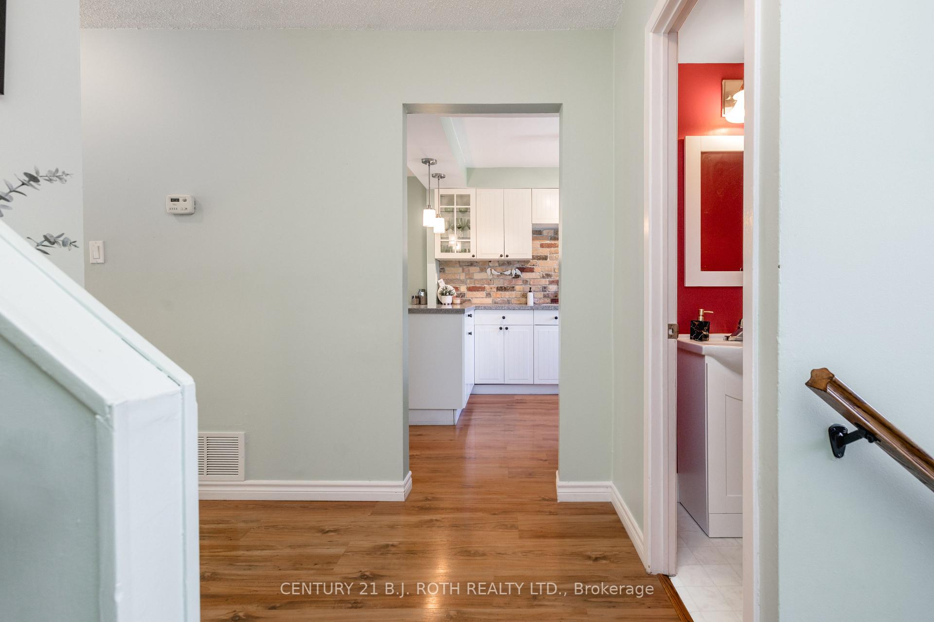 Photo 5 of Unit 31, 52 Adelaide Street, Barrie, Allandale — HOMEH