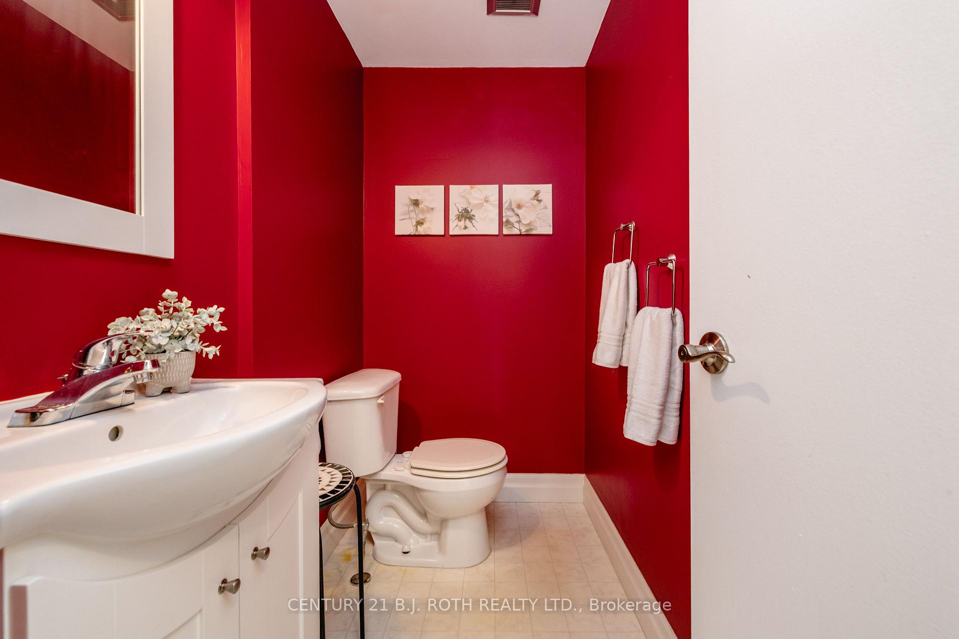Photo 7 of Unit 31, 52 Adelaide Street, Barrie, Allandale — HOMEH