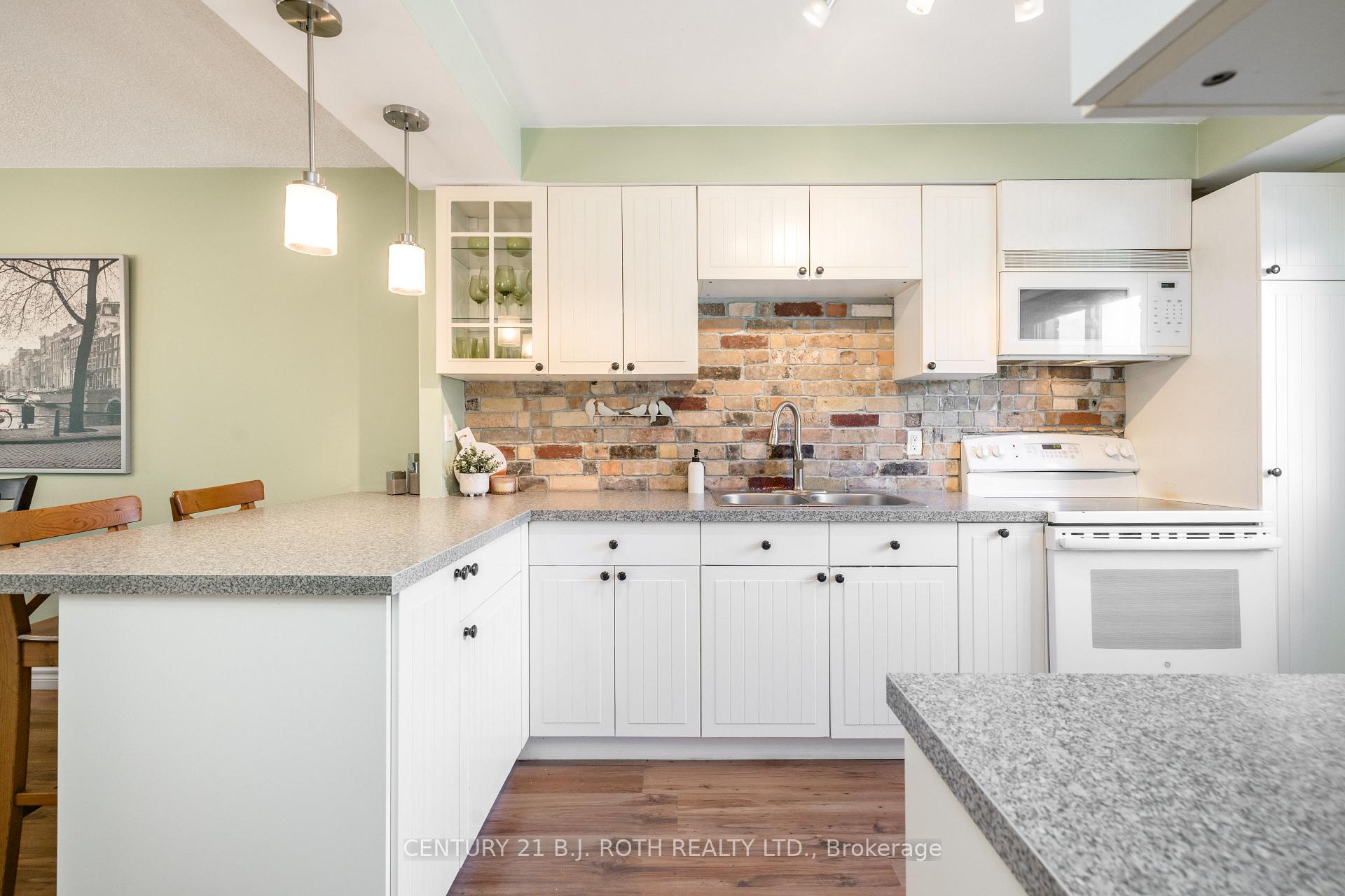 Photo 9 of Unit 31, 52 Adelaide Street, Barrie, Allandale — HOMEH